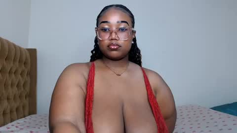 Snapshot of ebony_doll5 chatting on 08/04/26, 05:21 ebony_doll5 online show from 08/04/26, 05:21