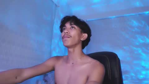 Snapshot of ebony_fuckboy chatting on 10/21/25, 04:41 ebony_fuckboy online show from 10/21/25, 04:41