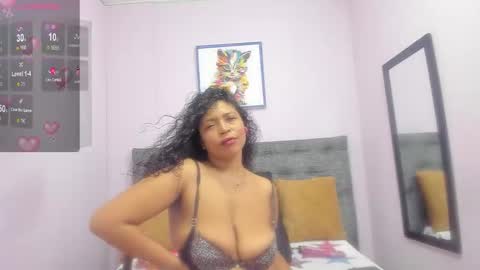 ebony_hot_25 online show from 03/05/26, 10:39