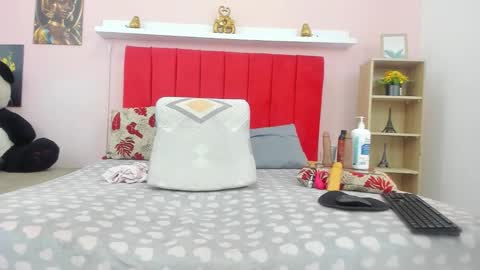Snapshot of ebony_hot_sex1 chatting on 01/11/26, 12:10 linda online show from 01/11/26, 12:10