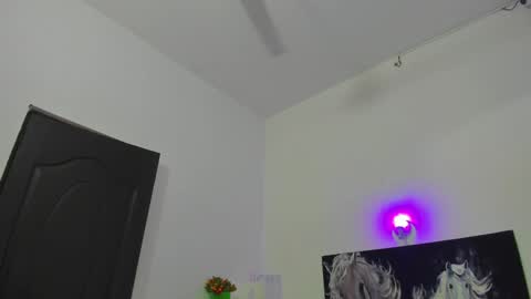 Snapshot of ebony_katterin chatting on 12/25/24, 06:41 ebony_katterin online show from 12/25/24, 06:41