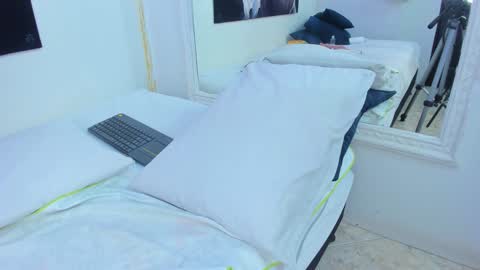 Snapshot of ebony_katterin chatting on 12/30/24, 10:45 ebony_katterin online show from 12/30/24, 10:45