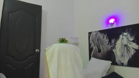 Snapshot of ebony_katterin chatting on 02/21/25, 07:10 ebony_katterin online show from 02/21/25, 07:10