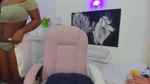 Snapshot of ebony_katterin chatting on 03/11/25, 07:36 ebony_katterin online show from 03/11/25, 07:36