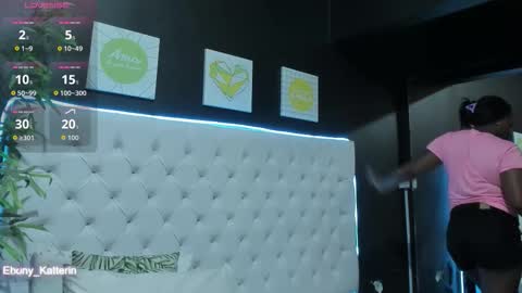 Snapshot of ebony_katterin chatting on 10/22/25, 10:59 ebony_katterin online show from 10/22/25, 10:59