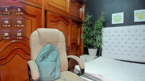 ebony_katterin online show from 10/24/25, 11:17