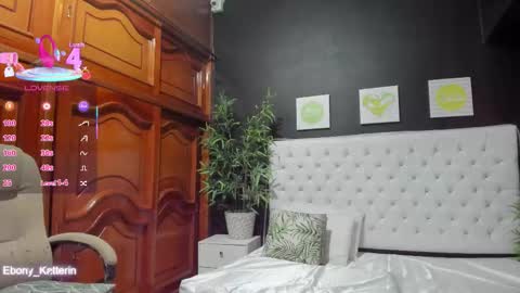 ebony_katterin online show from 11/07/25, 11:10