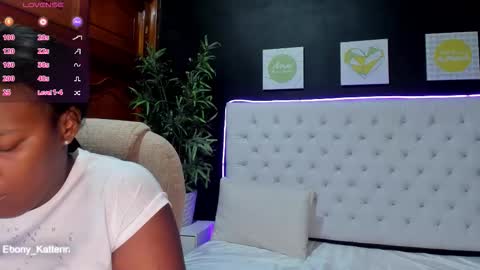 ebony_katterin online show from 11/22/25, 11:09