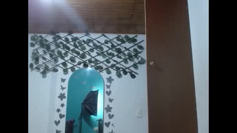 ebony_luna1 online show from 04/20/26, 12:52