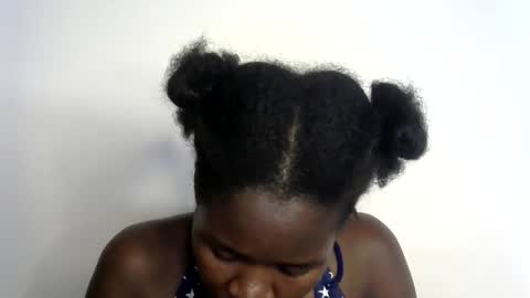 Snapshot of ebony_lynne chatting on 05/17/26, 06:55 ebony_lynne online show from 05/17/26, 06:55