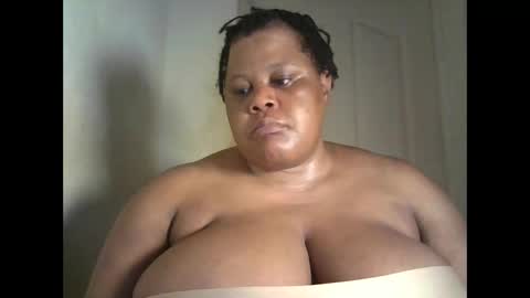 ebony_magixs online show from 10/21/25, 07:42