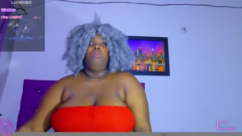 Snapshot of ebony_neighbormoans chatting on 07/08/26, 03:22 LINA online show from 07/08/26, 03:22