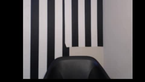 Ella online show from 10/21/25, 10:27