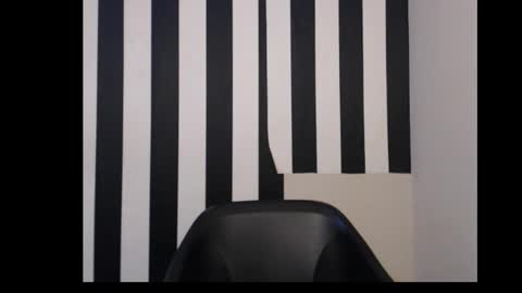 Ella online show from 10/26/25, 11:42