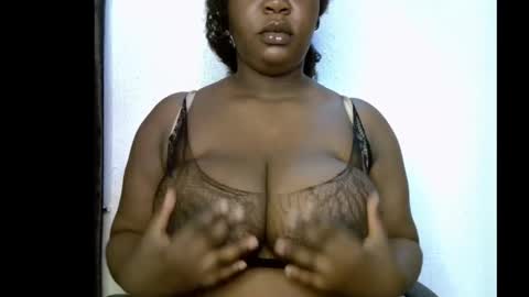 Snapshot of ebony_plumx12 chatting on 09/13/25, 08:47 Prisy online show from 09/13/25, 08:47