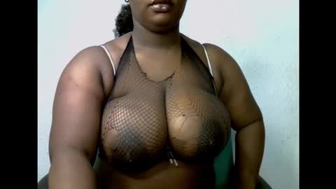 Snapshot of ebony_plumx12 chatting on 09/16/25, 11:55 Prisy online show from 09/16/25, 11:55