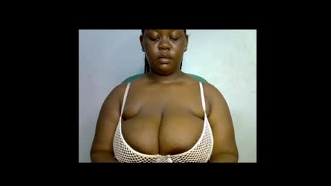 Snapshot of ebony_plumx12 chatting on 04/14/26, 07:31 Prisy online show from 04/14/26, 07:31