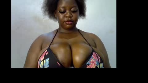 Snapshot of ebony_plumx12 chatting on 05/22/26, 05:51 Prisy online show from 05/22/26, 05:51