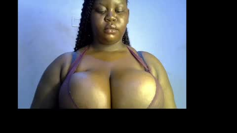 Snapshot of ebony_plumx12 chatting on 05/29/26, 07:23 Prisy online show from 05/29/26, 07:23