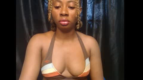 Queen online show from 03/22/26, 08:29