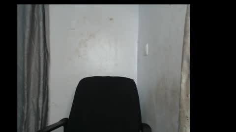 Snapshot of ebony_slimgirl3 chatting on 04/22/26, 05:43 Ebony slimgirl3 online show from 04/22/26, 05:43