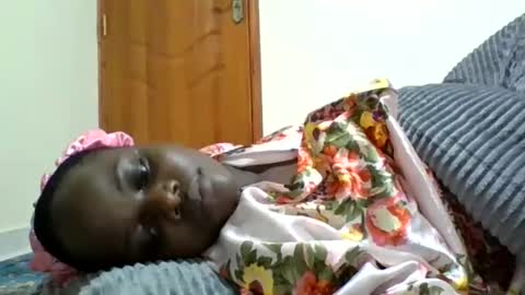 Snapshot of ebony_tasha chatting on 06/09/26, 08:15 tasha online show from 06/09/26, 08:15