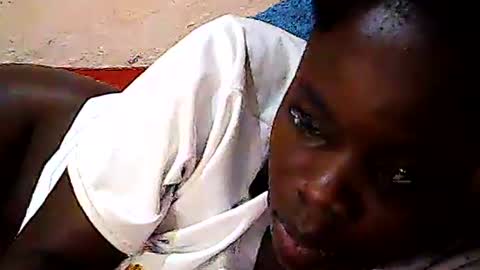 Snapshot of ebony_vellyn20 chatting on 02/15/26, 06:21 ebony_vellyn20 online show from 02/15/26, 06:21