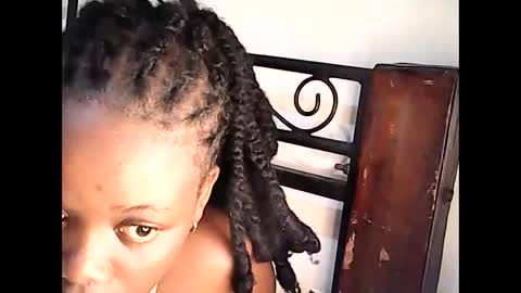 Snapshot of ebony_vellyn20 chatting on 03/02/26, 08:32 ebony_vellyn20 online show from 03/02/26, 08:32