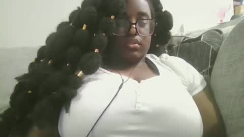 ebonybigtitqueen1 online show from 10/18/25, 01:01