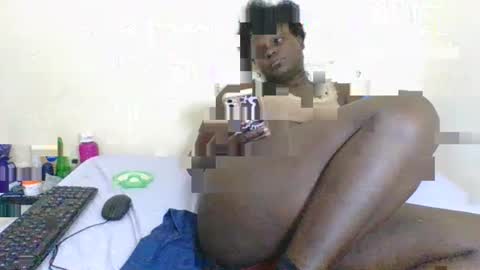 Snapshot of ebonyblack28 chatting on 02/06/26, 07:17 MELVINE online show from 02/06/26, 07:17