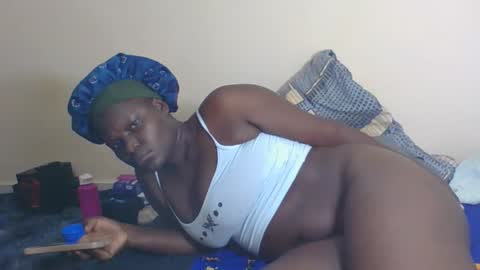 Snapshot of ebonyblack28 chatting on 02/08/26, 12:36 MELVINE online show from 02/08/26, 12:36