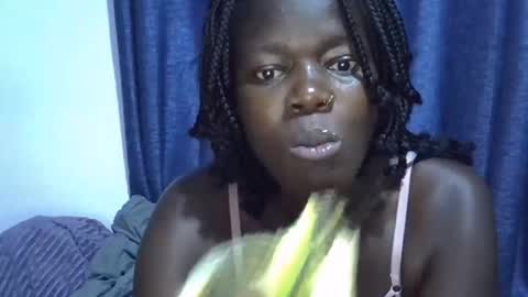 ebonybloom01 online show from 10/01/25, 08:20