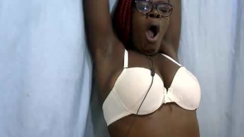 ebonybloom01 online show from 11/05/25, 01:27