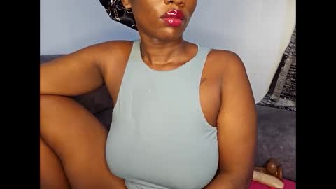 Ebony Melanie online show from 11/12/25, 11:47