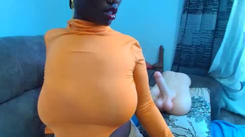 Ebony Melanie online show from 02/01/26, 11:53