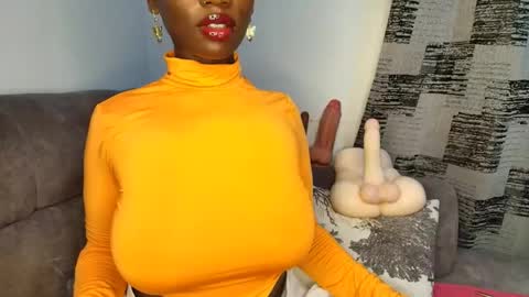 Ebony Melanie online show from 02/04/26, 10:47