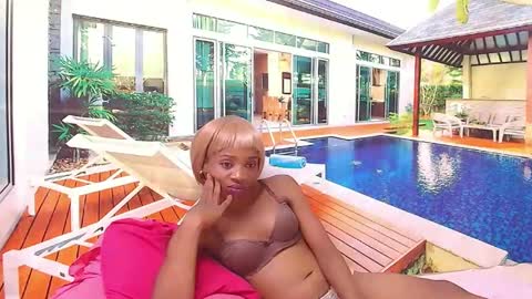 Snapshot of ebonycreamy69 chatting on 02/12/25, 02:14 Nova online show from 02/12/25, 02:14