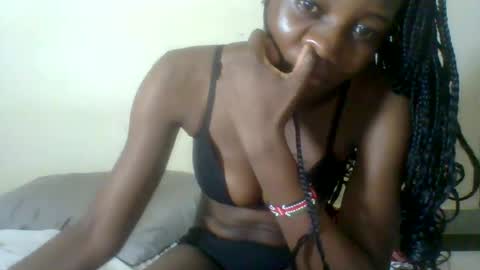 Snapshot of ebonycutegal4 chatting on 06/07/26, 11:19 MELLEN online show from 06/07/26, 11:19