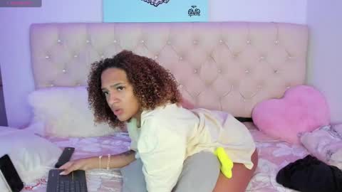 Queen Ebony online show from 02/11/25, 01:20