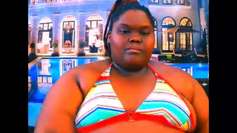 Snapshot of ebonyhotbuns4u2luv chatting on 04/24/26, 12:40 ebonyhotbuns4u2luv online show from 04/24/26, 12:40