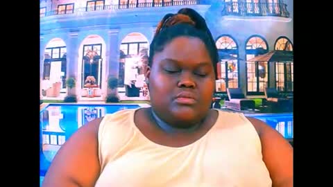 Snapshot of ebonyhotbuns4u2luv chatting on 04/25/26, 02:03 ebonyhotbuns4u2luv online show from 04/25/26, 02:03