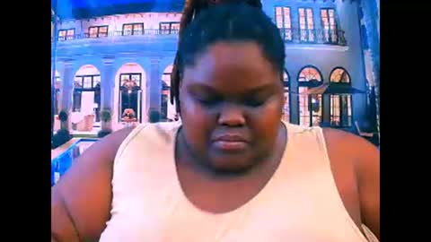 Snapshot of ebonyhotbuns4u2luv chatting on 04/28/26, 05:12 ebonyhotbuns4u2luv online show from 04/28/26, 05:12