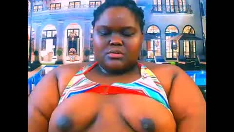 Snapshot of ebonyhotbuns4u2luv chatting on 05/05/26, 05:26 ebonyhotbuns4u2luv online show from 05/05/26, 05:26