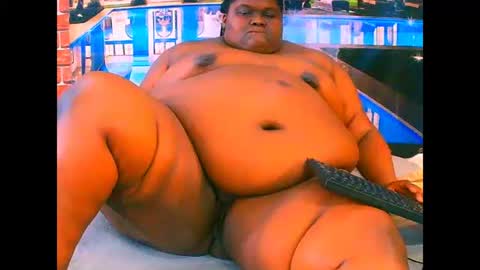 Snapshot of ebonyhotbuns4u2luv chatting on 05/27/26, 02:03 ebonyhotbuns4u2luv online show from 05/27/26, 02:03