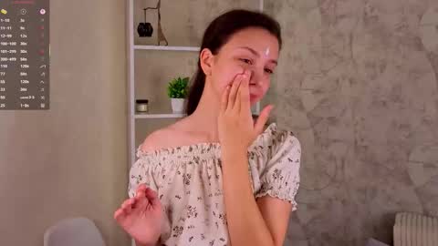 Milly online show from 09/12/25, 03:17