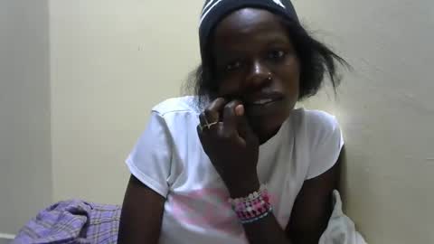 Snapshot of ebonylove254 chatting on 02/05/25, 09:18 Liz online show from 02/05/25, 09:18