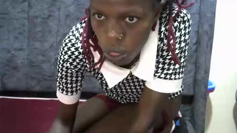 Snapshot of ebonylove254 chatting on 10/28/25, 01:47 Liz online show from 10/28/25, 01:47