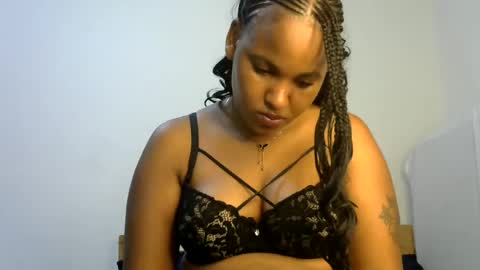 Snapshot of ebonyluna229320 chatting on 08/08/26, 05:31 i am clara online show from 08/08/26, 05:31