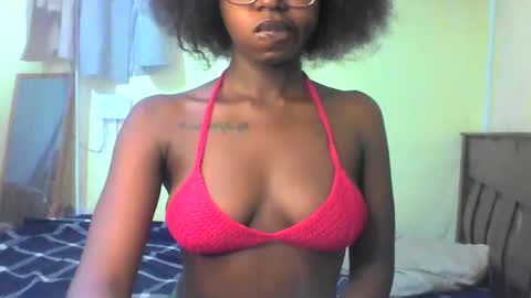 Ebonymuse2 online show from 05/07/26, 12:38