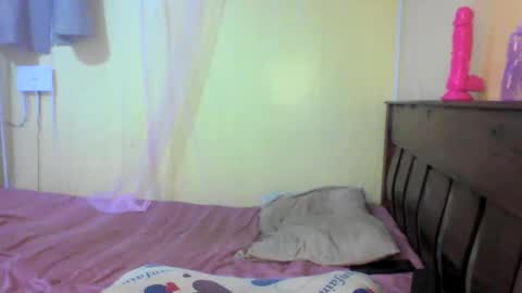 Ebonymuse2 online show from 05/17/26, 09:11